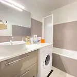 2 Pieces Avec Terrasse, Garage, Et Ascenseur, Jusqu'a 4 Couchages - Centre - Fr-1-245-124 Appartement