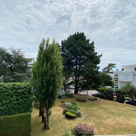 Lägenhet 2 Pieces Avec Terrasse, Garage, Et Ascenseur, Jusqu'a 4 Couchages - Centre - Fr-1-245-124 *