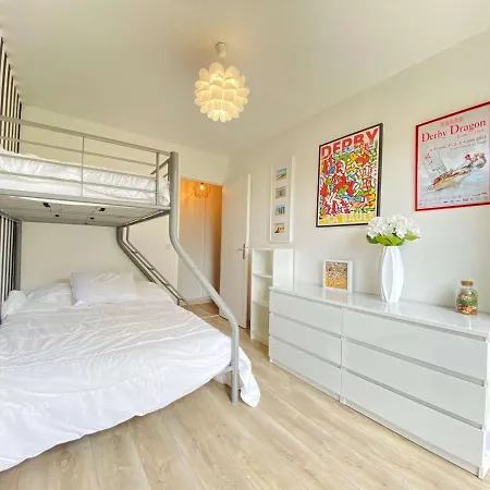 Appartement 2 Pieces Avec Terrasse, Garage, Et Ascenseur, Jusqu'a 4 Couchages - Centre - Fr-1-245-124 *